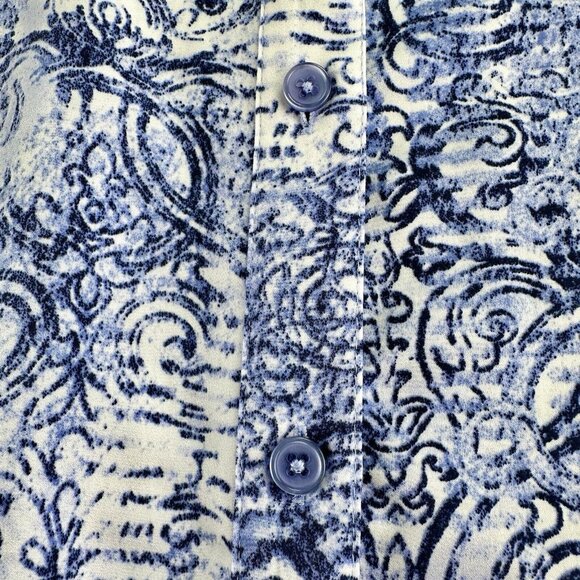 Chico's Fleur-de-lis Blouse Women’s Size 3 Blue XL/16 Easy Care Button Down - Picture 3 of 15